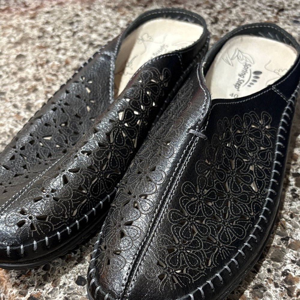 Black Leather Spring Step Slip-On Shoes